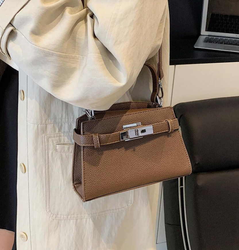 Coffee Lychee Pattern Ladies Handbag, Fashionable Shoulder Strap Decoration Adjustable