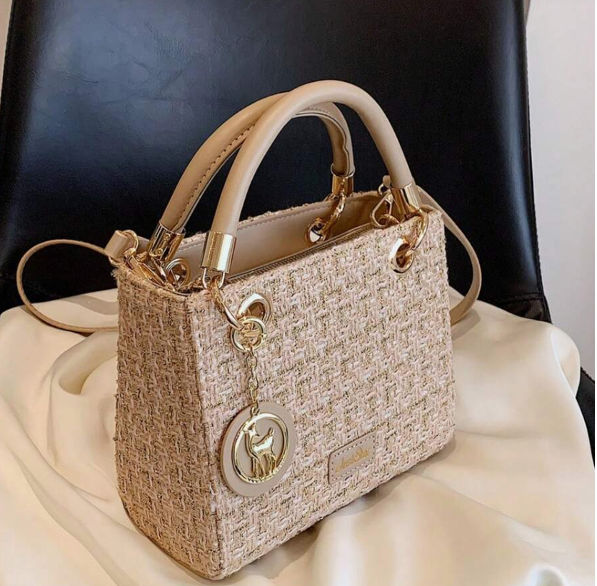 Shoulder Bag With Delicate Details