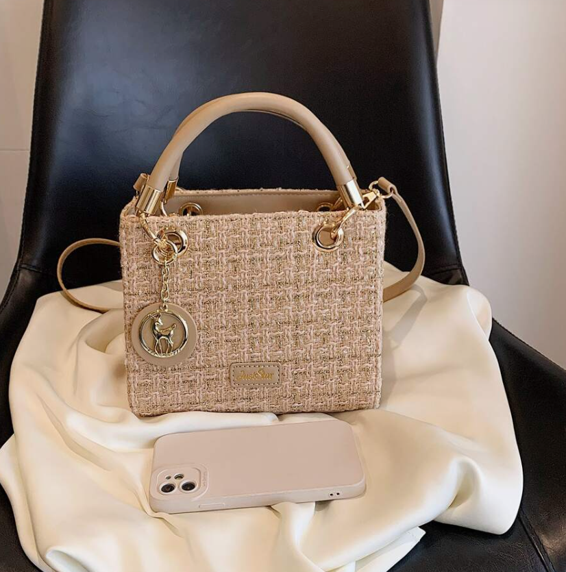 Shoulder Bag With Delicate Details