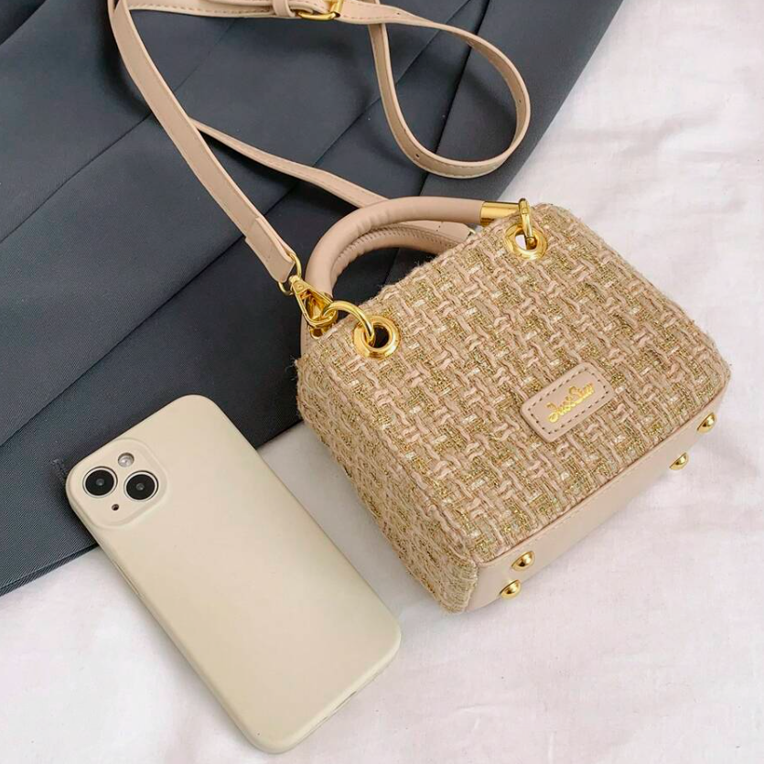 Shoulder Bag With Delicate Details